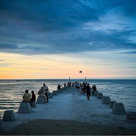 Executives Pantai Seaview Batu Ferringhi 2704 - 2 Bedrooms Luaran gambar